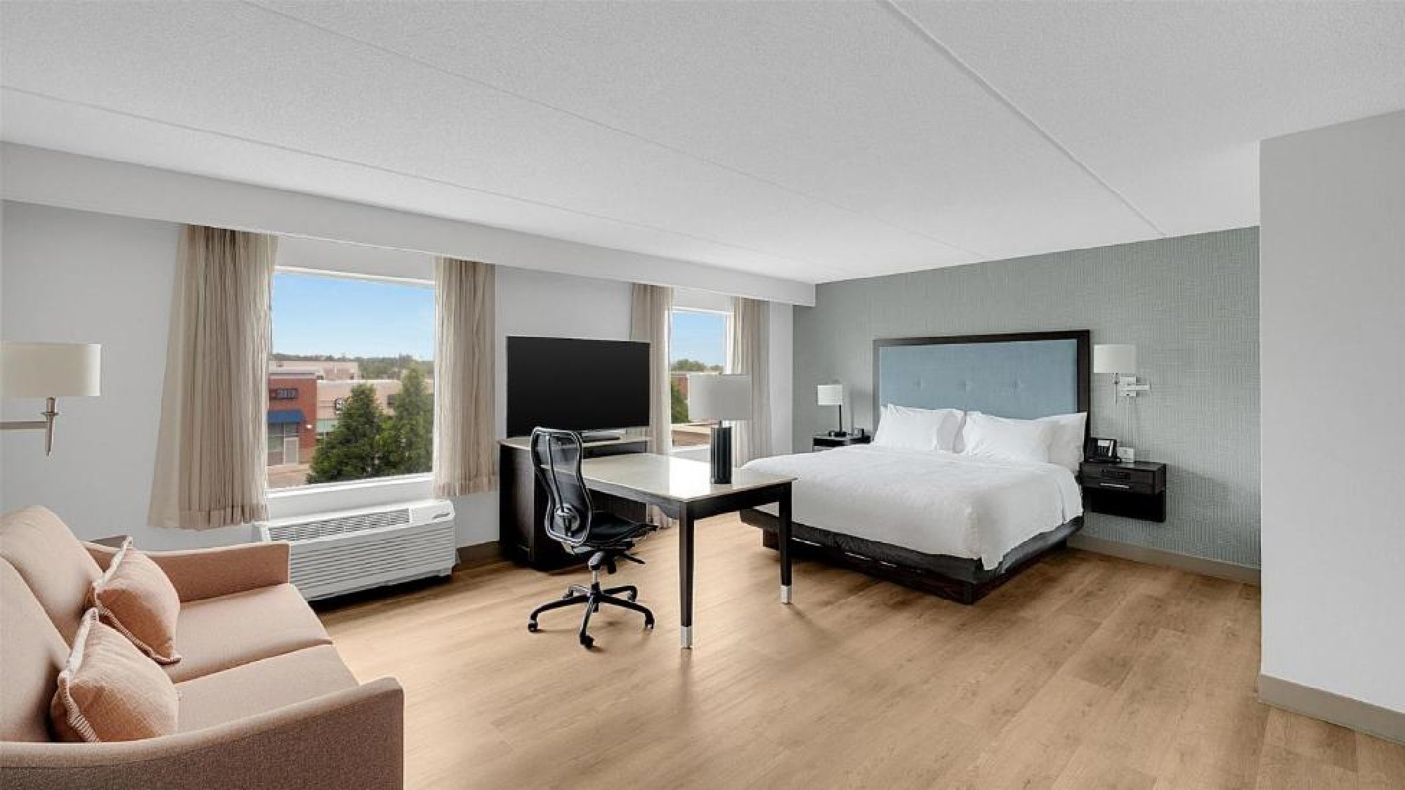 Hampton Inn and Suites Toronto Markham