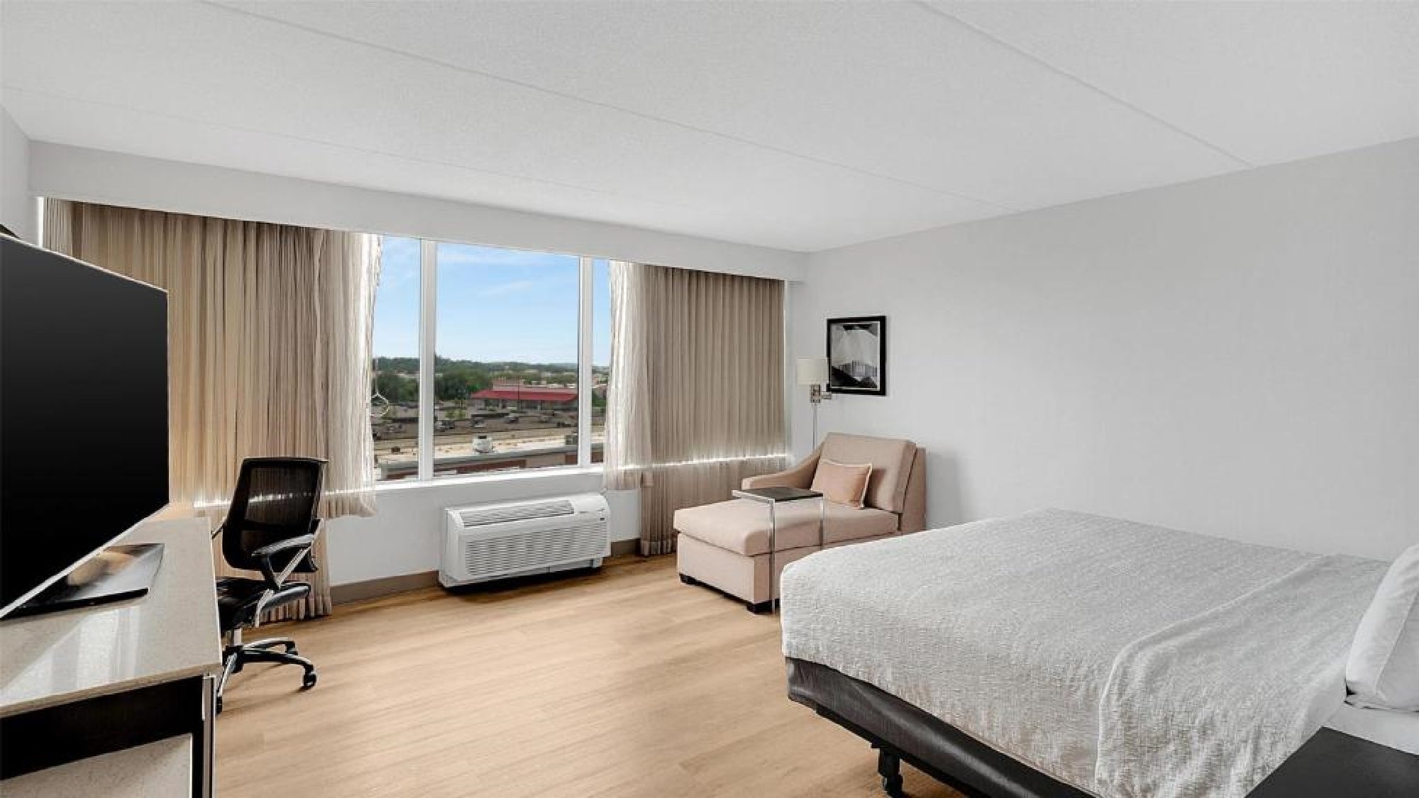 Hampton Inn and Suites Toronto Markham