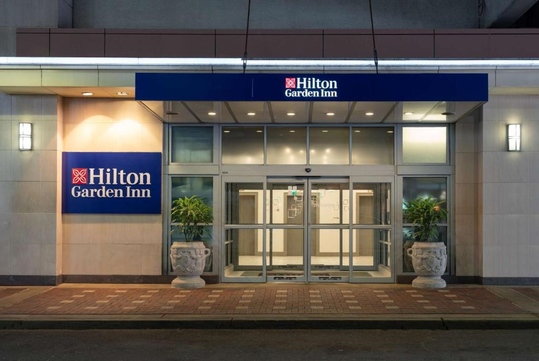 Hotel main entrance.