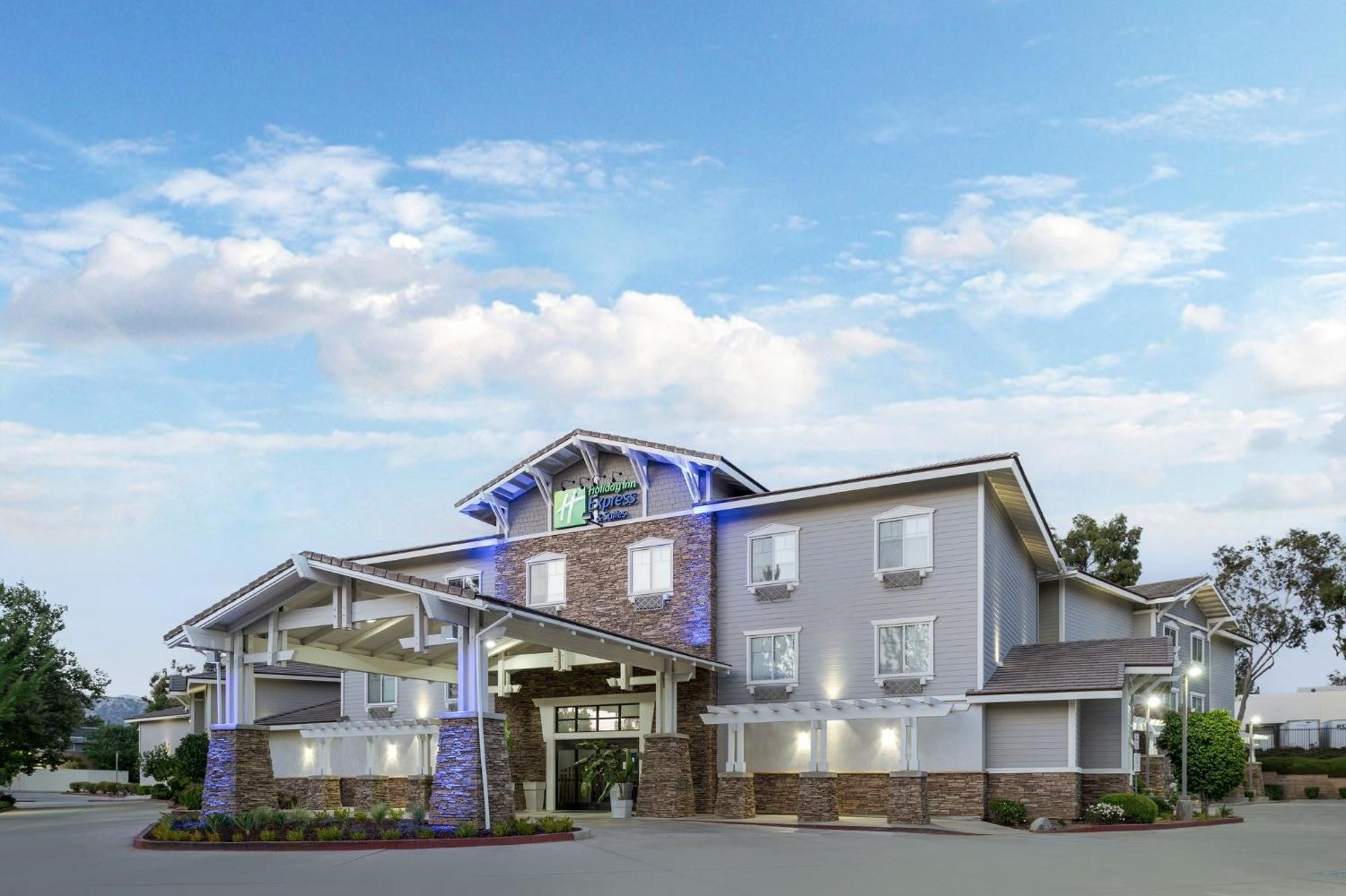Holiday Inn Express & Suites San Dimas By Ihg