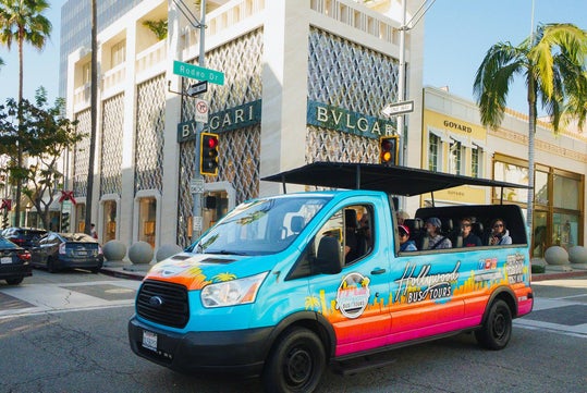 A front-row seat to Beverly Hills’ legendary shopping district.