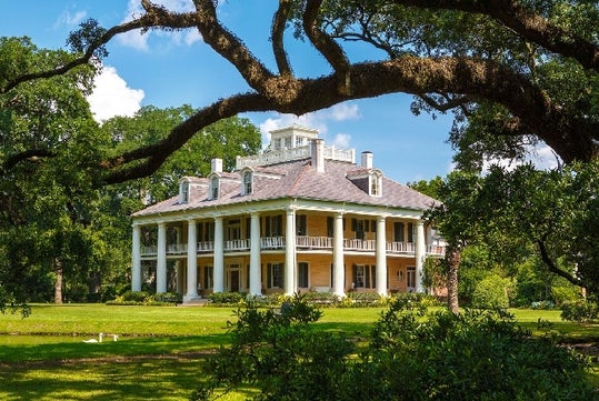 Houmas House Mansion Tour in Darrow, LA