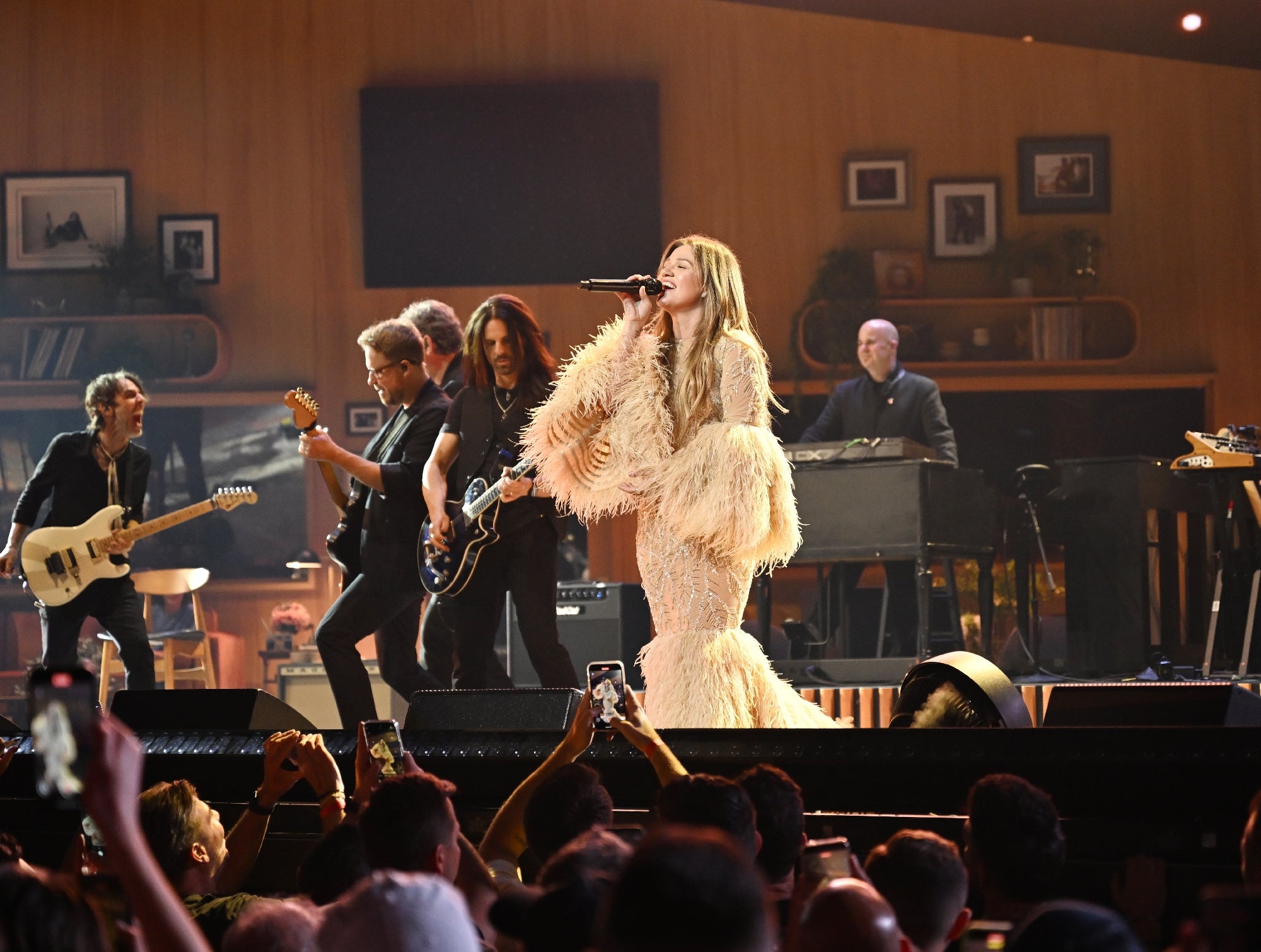Unforgettable nights at Kelly Clarkson’s hit Las Vegas residency.