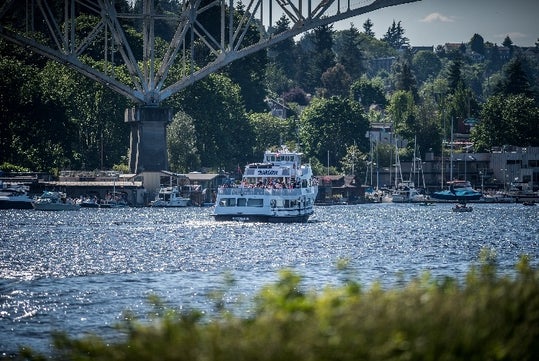 Houseboats and floating homes on the Locks Cruise