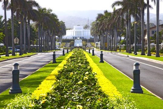 Peaceful view of the Laie, Hawaii Temple.
