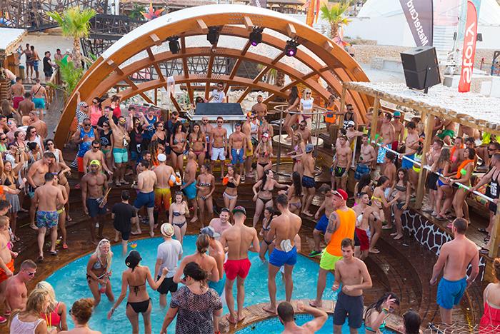Vegas Pool Party Crawl by Party Bus w/ EZ Entry & Free Drinks 2024, pool  party las vegas today 