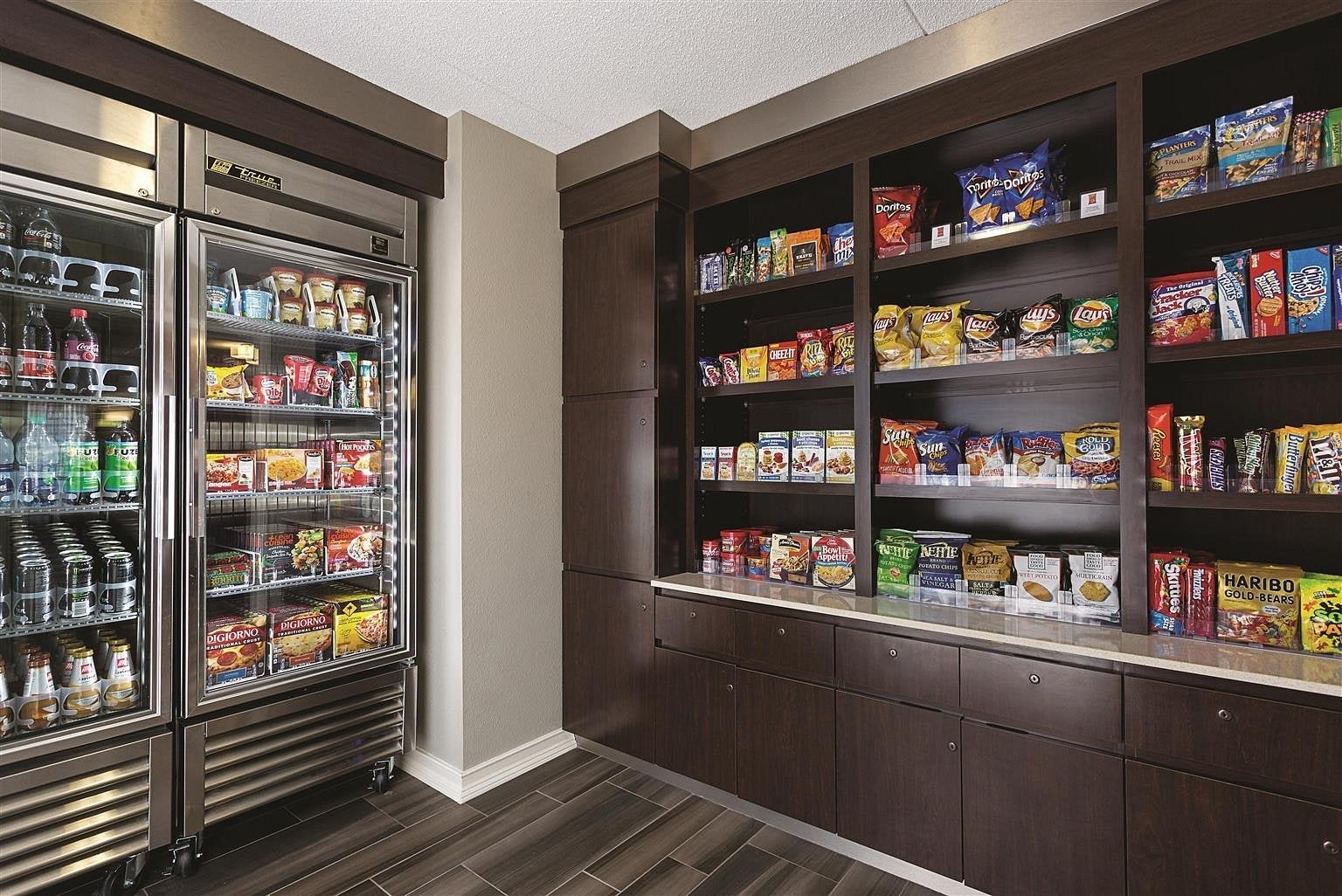 Convenient snack bar