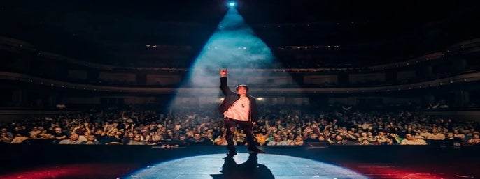 Reza Live Theatre New Year’s Eve Spectacular in Branson, Missouri