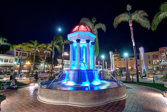 Admire the glowing fountain at Horton Plaza Park.