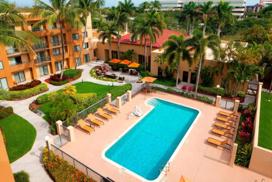 Outdoor pool at Sonesta Select Boca Raton, FL.