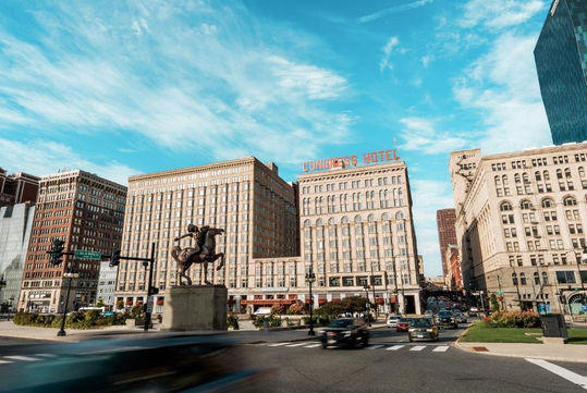 Exterior view of the hotel from the streets of Chicago.