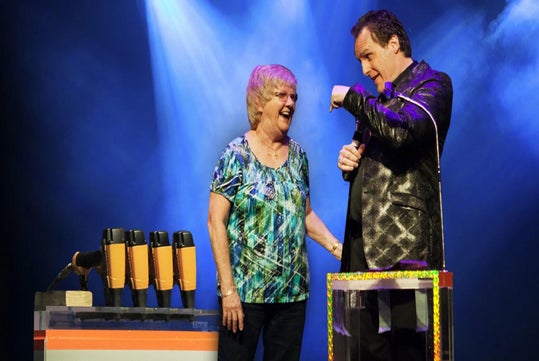 Laugh and be amazed by the Mentalist.