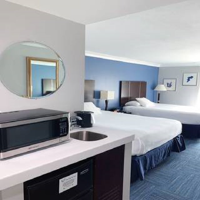 The Pacific Inn - Seal Beach, CA | Tripster