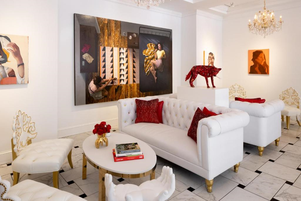 Lobby lounge area