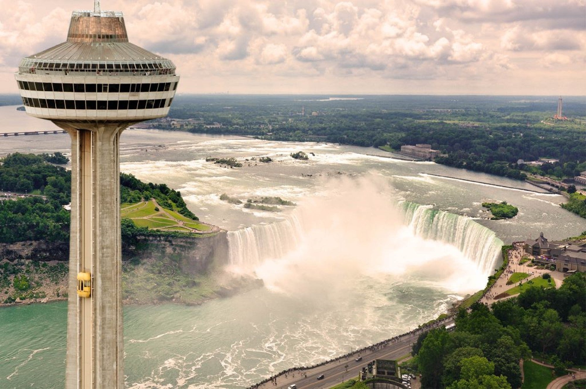 Niagara Falls Day Tour from Toronto with Boat Cruise Option