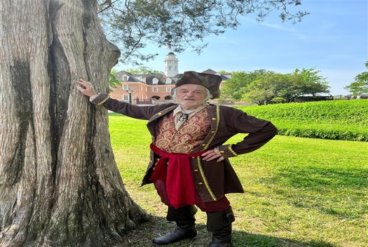 Tour guide in costume - Spooks and Legends - Ultimate Pirate Tour