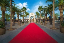 Universal Studios Hollywood Ticket + Shuttle & 1-Day Hop-On Hop-Off Bus Tour in Los Angeles, California
