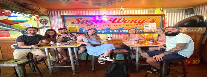 Aloha Pub Crawl in Honolulu, Hawaii