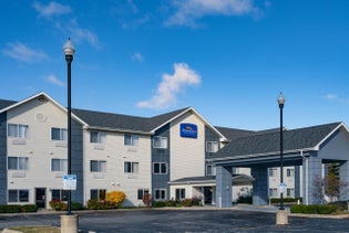 Baymont by Wyndham Gurnee in Gurnee, Illinois