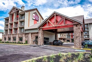 Best Western Plus Apple Valley Lodge Pigeon Forge in Pigeon Forge, Tennessee