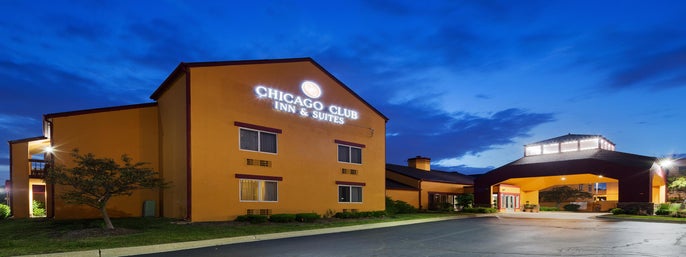 Chicago Club Inn & Suites in Westmont, Illinois