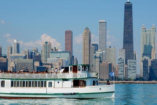 First Lady Sightseeing Cruise: Chicago River & Lake in Chicago, Illinois