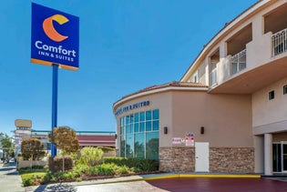 Comfort Inn & Suites Near Universal - N. Hollywood – Burbank in North Hollywood, California