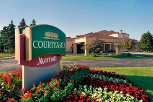 Courtyard By Marriott Chicago Waukegan/Gurnee in Waukegan, Illinois