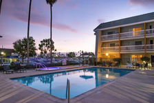 Dana Point Marina Inn - Dana Point, CA