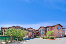 Days Inn & Suites by Wyndham Page Lake Powell - Page, AZ