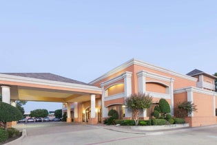 Days Inn by Wyndham Irving Grapevine DFW Airport North in Irving, Texas