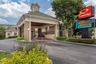 Econo Lodge Pigeon Forge Riverside in Pigeon Forge, Tennessee