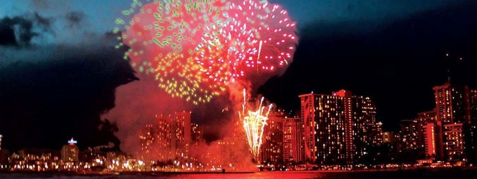 Hilton Fireworks Dinner Cruise in Honolulu, Hawaii