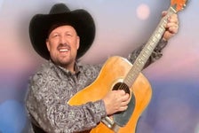 A Garth Tribute in Branson, Missouri