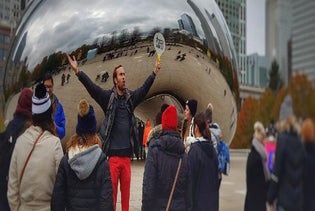 Holiday Hike: Season Sampling Food & Walking Tour in Chicago, Illinois