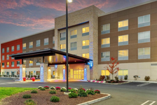 Holiday Inn Express & Suites Middletown - Goshen, an IHG Hotel in Middletown, New York