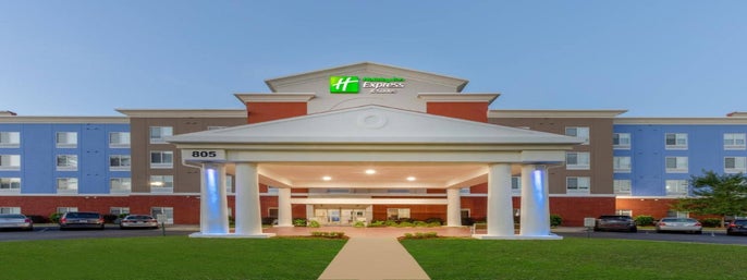 Holiday Inn Express Hotel & Suites Charlotte Arrowood in Charlotte, North Carolina