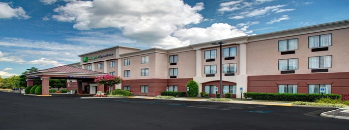 Holiday Inn Express Hotel & Suites Richmond North Ashland in Ashland, Virginia
