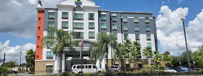 Holiday Inn Express & Suites Orlando - International Drive in Orlando, Florida