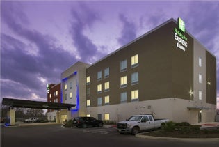 Holiday Inn Express & Suites New Braunfels in New Braunfels, Texas