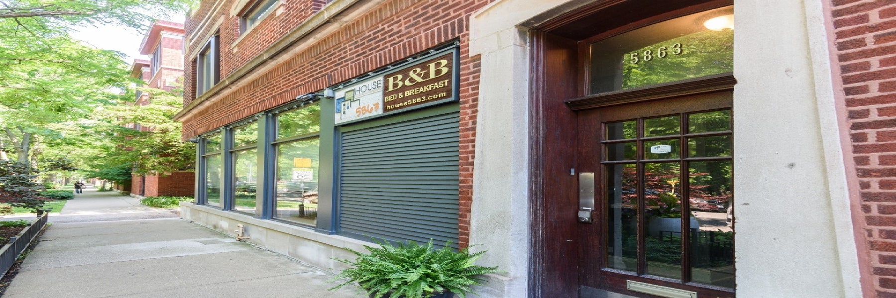 House 5863 Chicago Bed and Breakfast in Chicago, Illinois