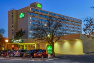 La Quinta Inn & Suites by Wyndham Secaucus Meadowlands in Secaucus, New Jersey