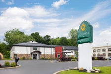 La Quinta Inn by Wyndham Buffalo Airport in Williamsville, New York