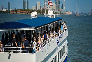 Landmarks Cruise NYC: Manhattan and Statue of Liberty in New York, New York