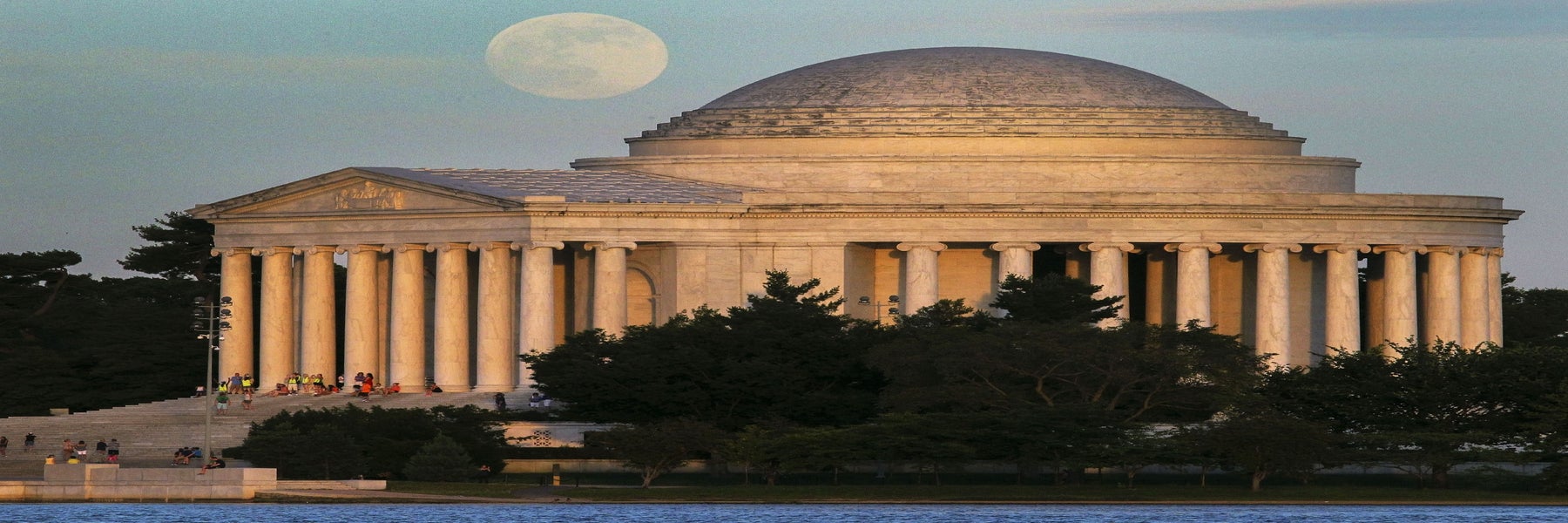 Monuments by Moonlight Night Tour in Washington, District of Columbia