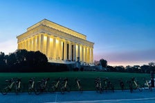 Monuments at Night Bike Tour in Washington, District of Columbia