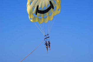 Parasailing Oahu - H2O Watersports in Honolulu, Oahu, Hawaii