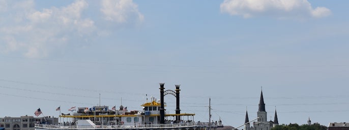 Paddlewheeler Creole Queen in New Orleans, Louisiana