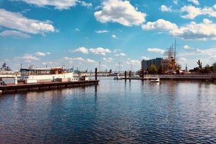 Spirit of Philadelphia Signature Lunch Cruise in Philadelphia, Pennsylvania