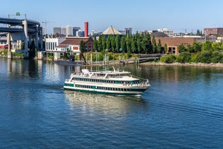 Dinner Cruise Through Downtown Portland in Portland, Oregon